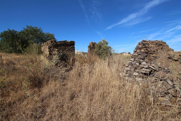 Moradia T4 para Venda em São Bartolomeu de Messines Foto 14