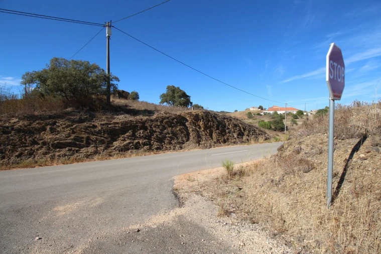 Moradia T4 para Venda em São Bartolomeu de Messines Foto 18