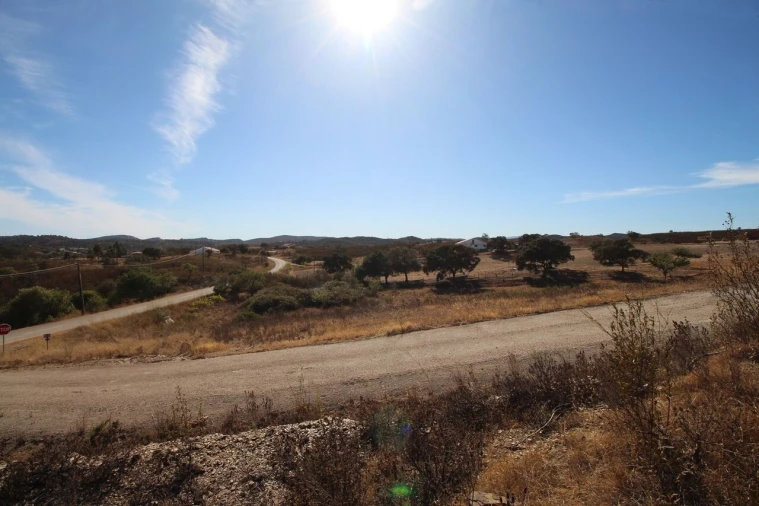 Moradia T4 para Venda em São Bartolomeu de Messines Foto 23