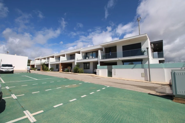 Moradia T3 para Venda em Ferreiras Foto 44