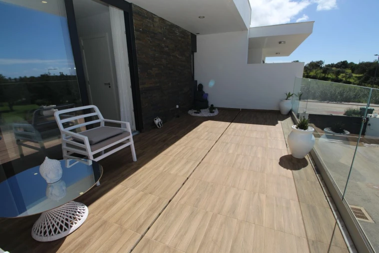 Moradia T3 para Venda em Ferreiras Foto 24