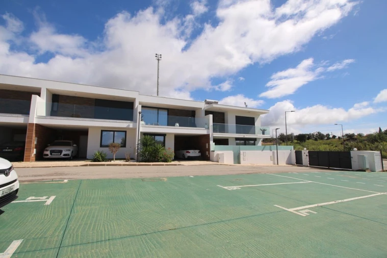 Moradia T3 para Venda em Ferreiras Foto 43