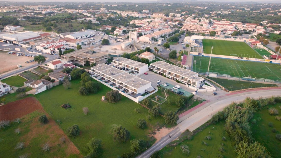 Moradia T3 para Venda em Ferreiras Foto 4