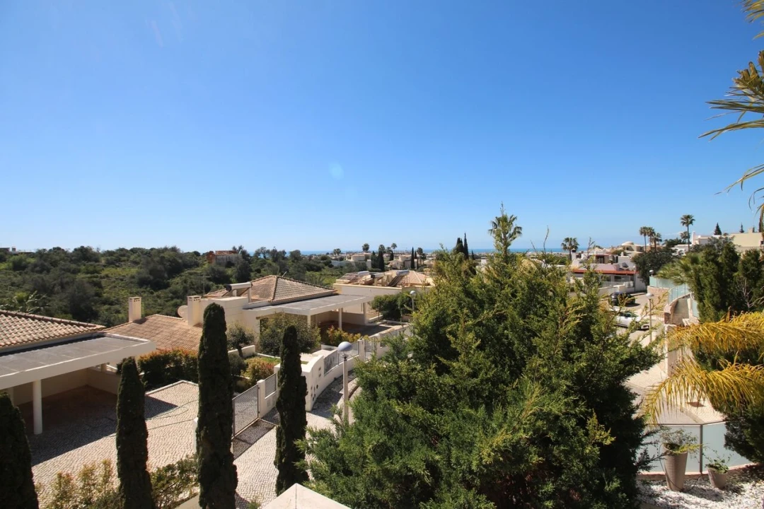 Moradia T4 para Venda em Albufeira e Olhos de Água Foto 31