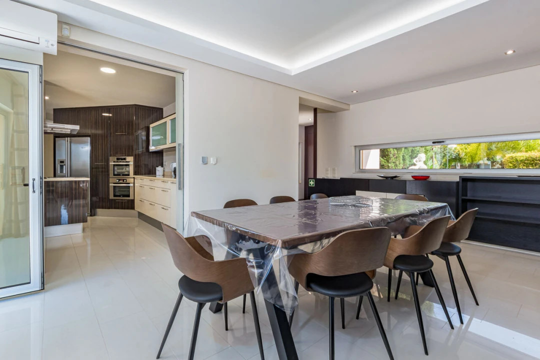Moradia T4 para Venda em Albufeira e Olhos de Água Foto 8