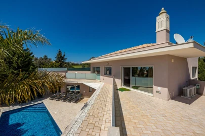Moradia T4 para Venda em Albufeira e Olhos de Água