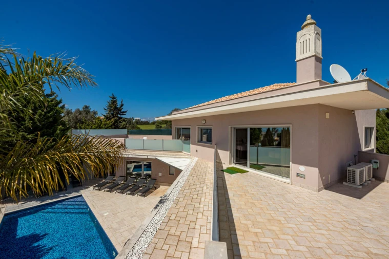 Moradia T4 para Venda em Albufeira e Olhos de Água Foto 27