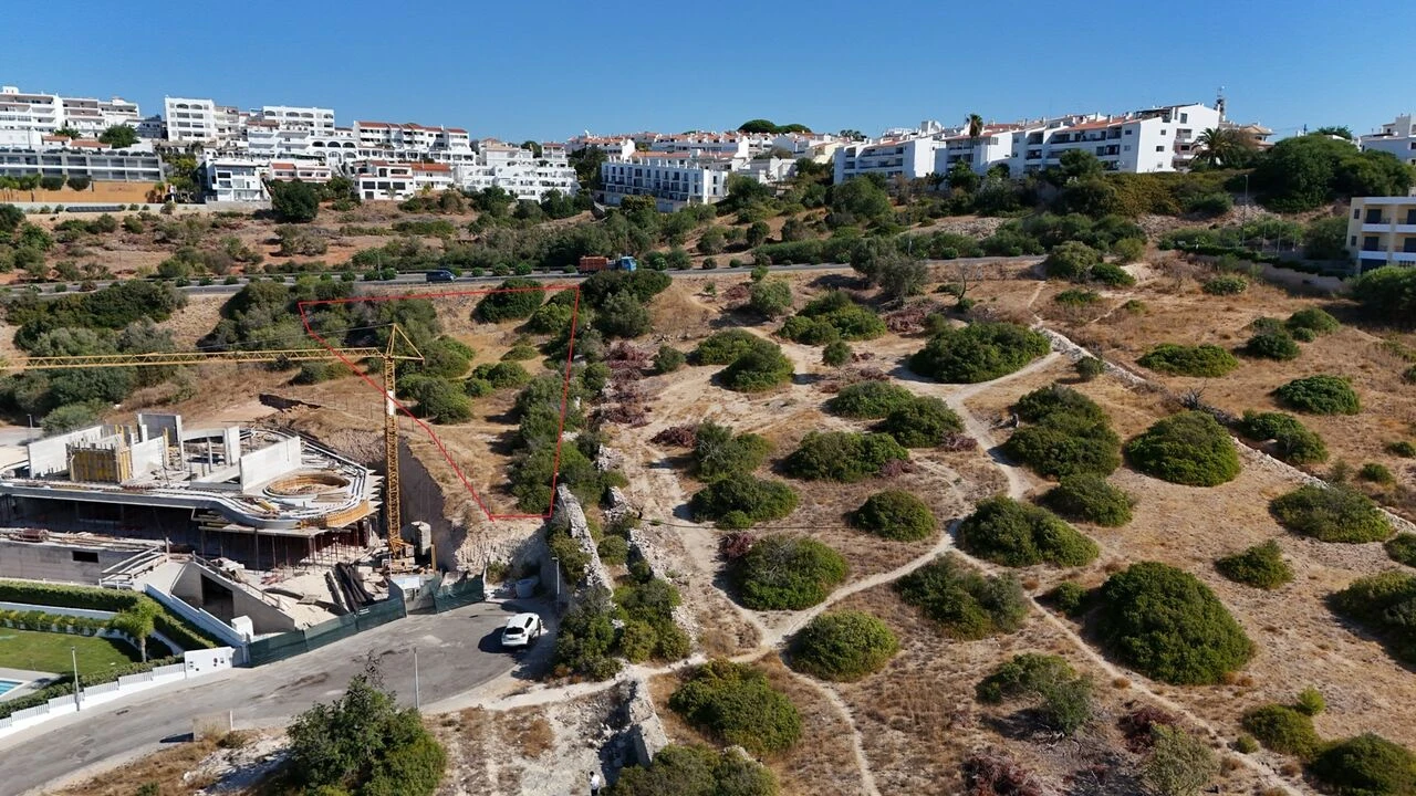 Terreno para Venda em Albufeira e Olhos de Água Foto 8