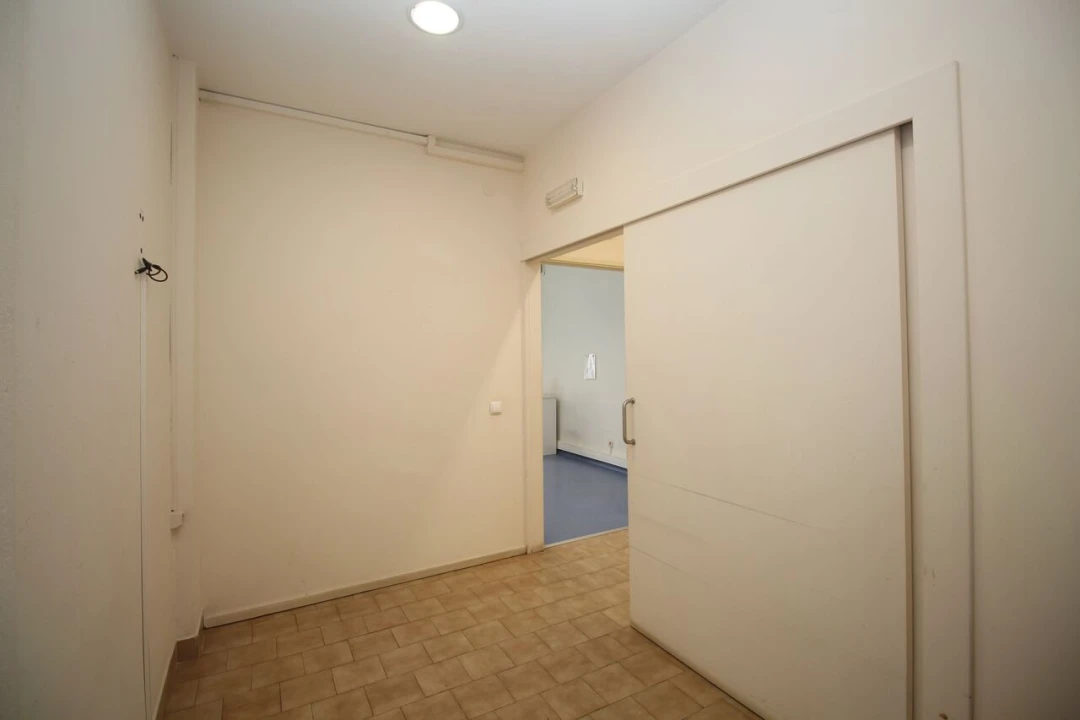 Loja para Venda em São Bartolomeu de Messines Foto 13