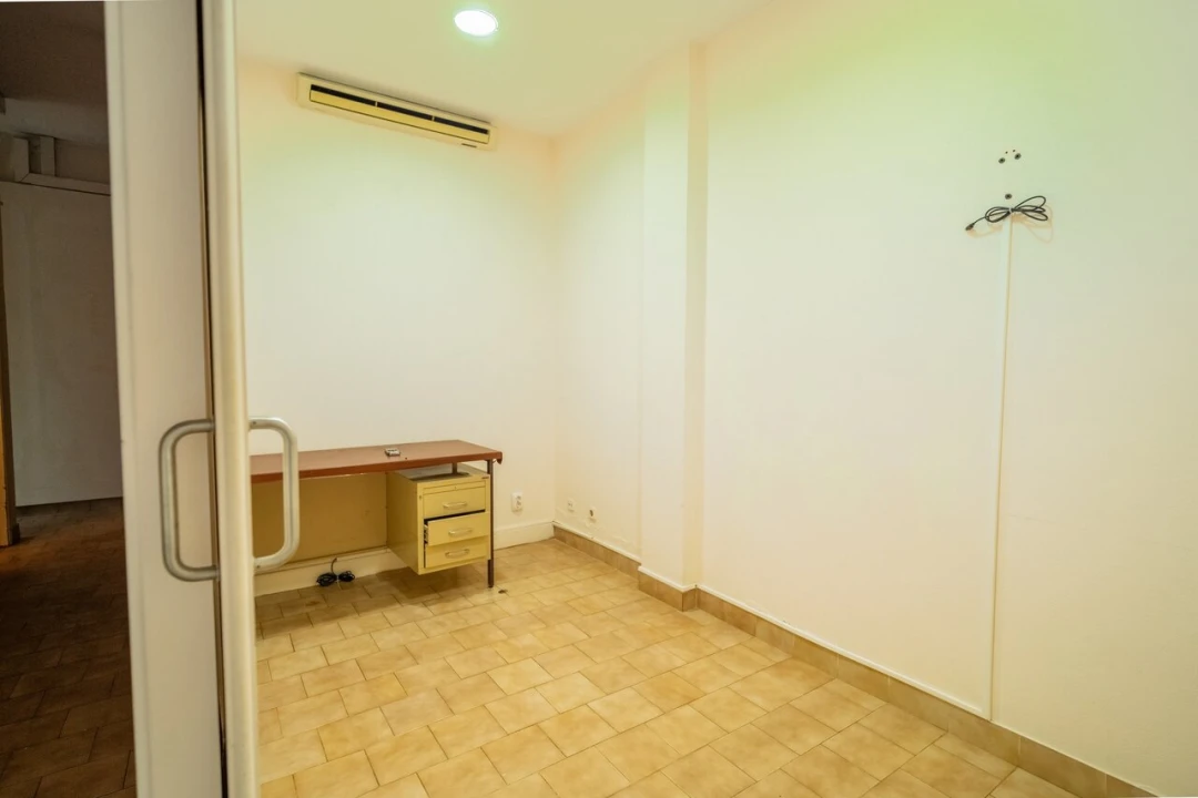 Loja para Venda em São Bartolomeu de Messines Foto 8