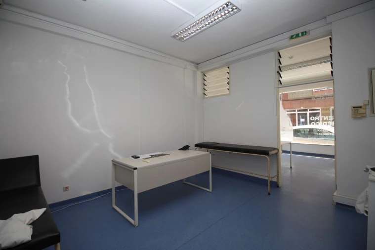 Loja para Venda em São Bartolomeu de Messines Foto 8