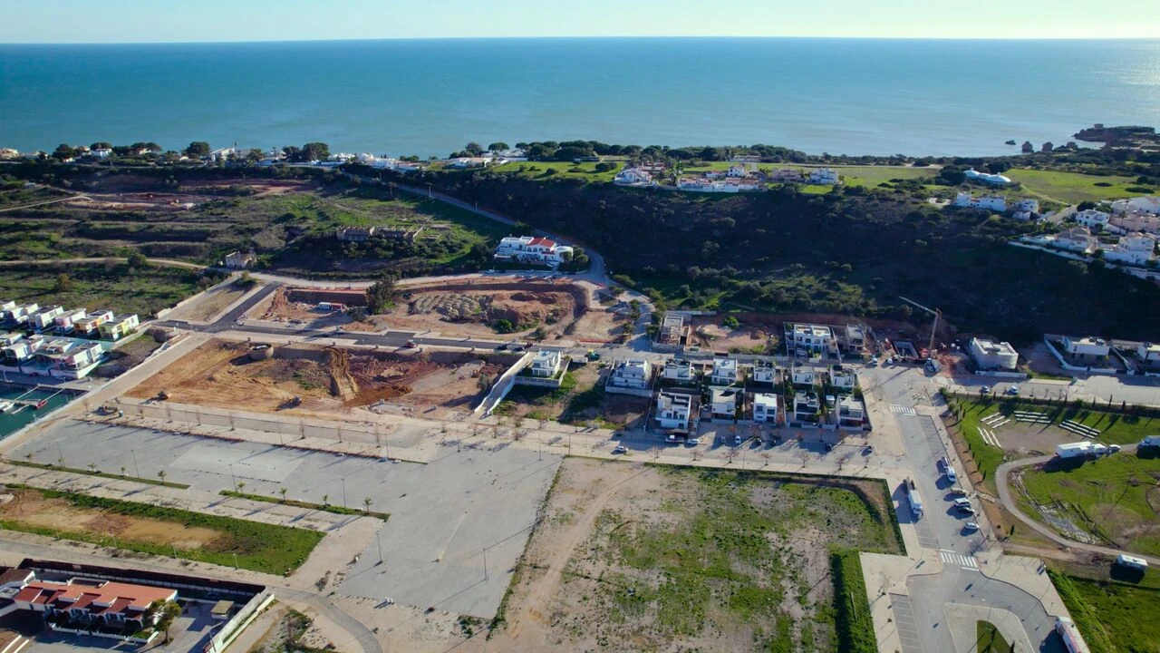Terreno para Venda em Albufeira e Olhos de Água Foto 1