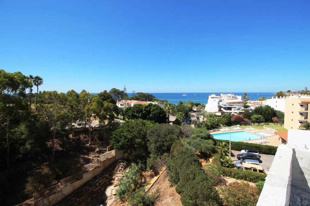 Garagem para Venda em Albufeira e Olhos de Água Foto 12