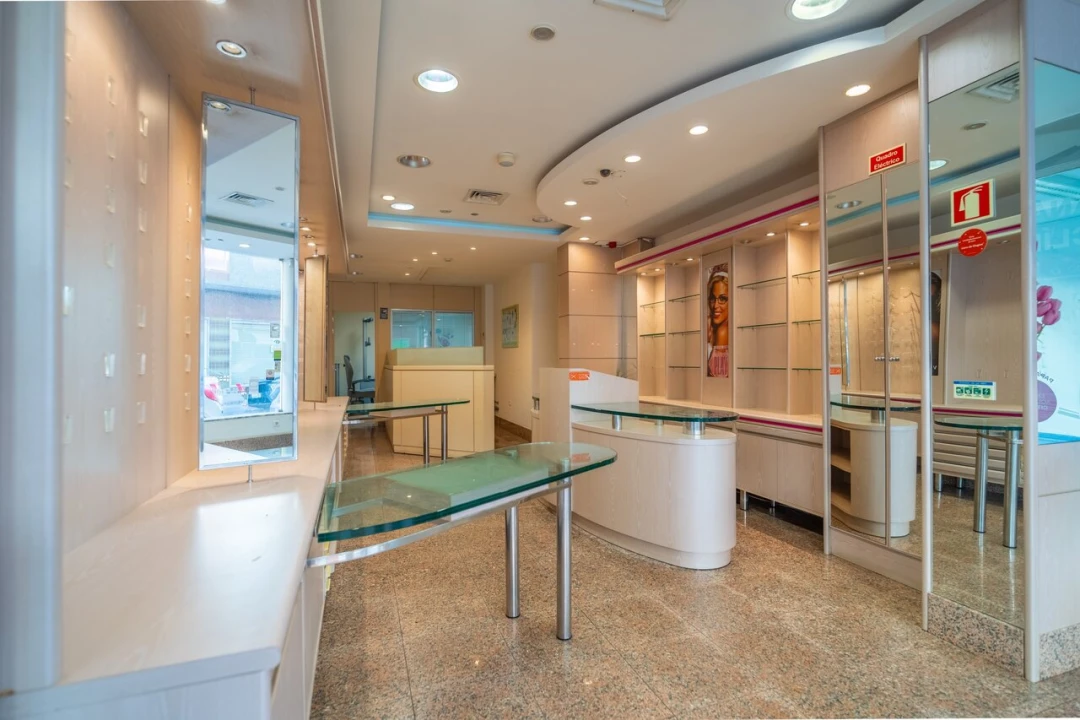 Loja para Venda em São Bartolomeu de Messines Foto 3