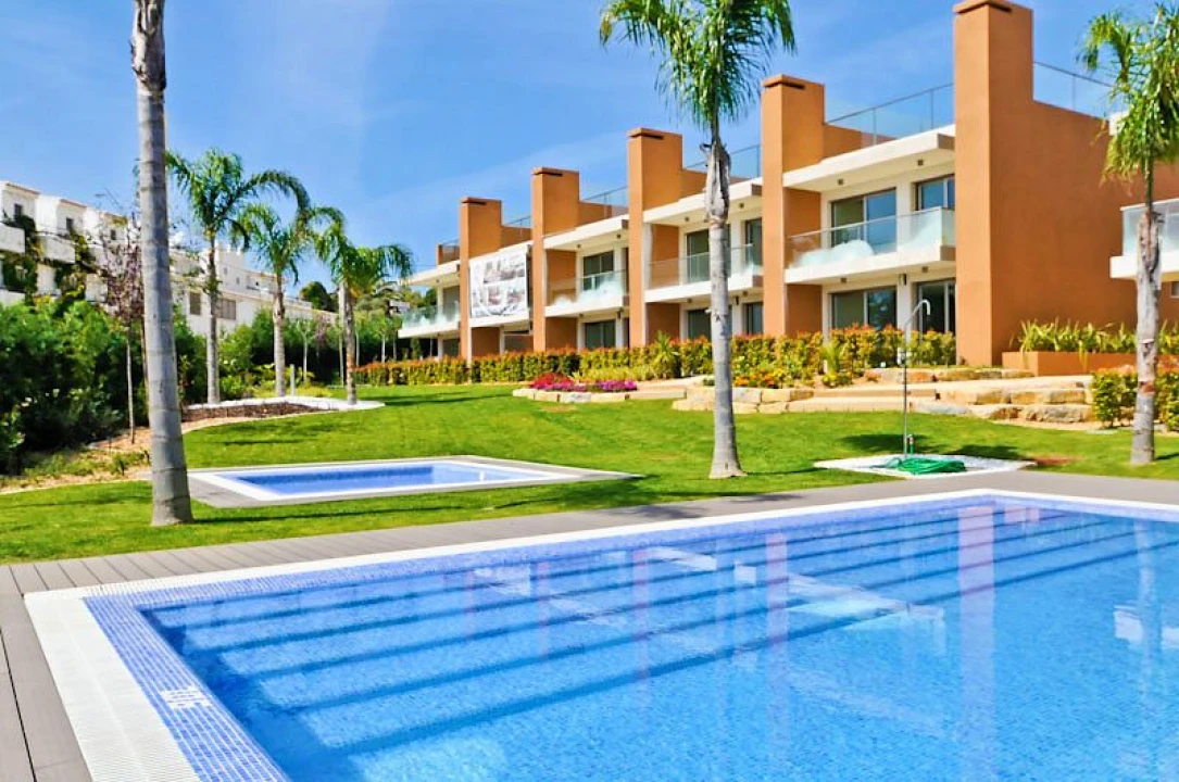Moradia T2 para Venda em Albufeira e Olhos de Água Foto 23