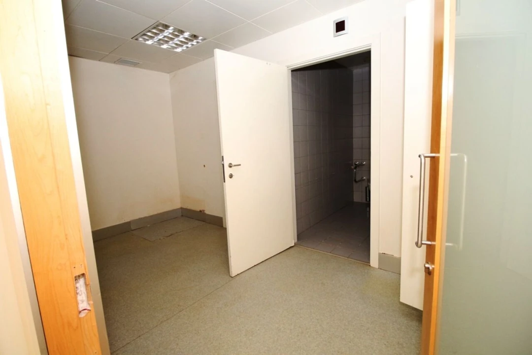 Loja para Venda em Ferreiras Foto 9