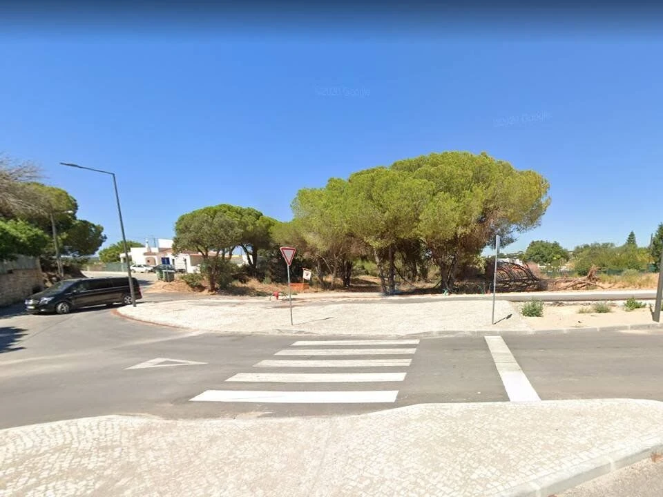 Terreno para Venda em Albufeira e Olhos de Água Foto 1