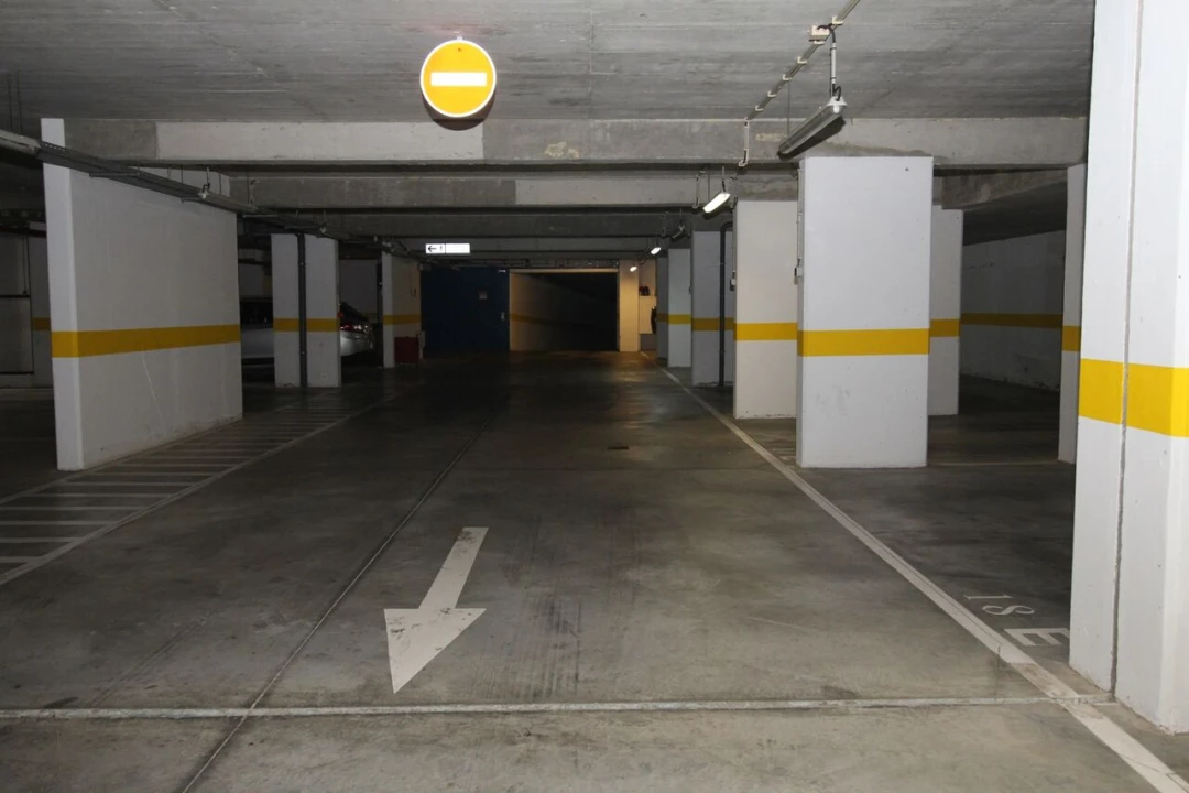 Garagem para Venda em Albufeira e Olhos de Água Foto 6