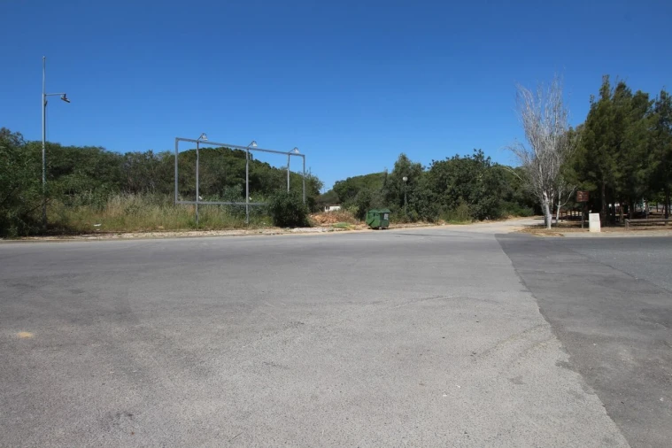 Terreno para Venda em Albufeira e Olhos de Água Foto 2