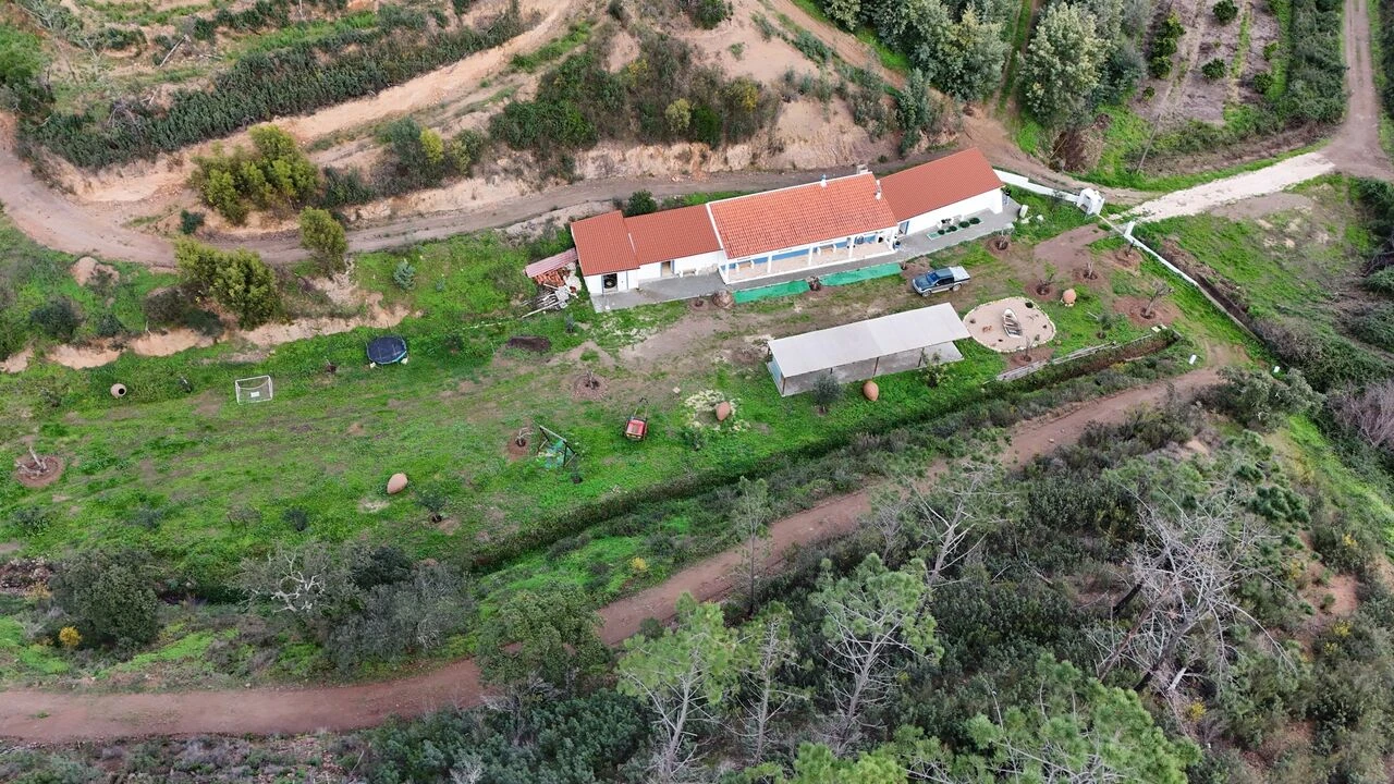 Quinta T2 para Venda em Alferce Foto 1