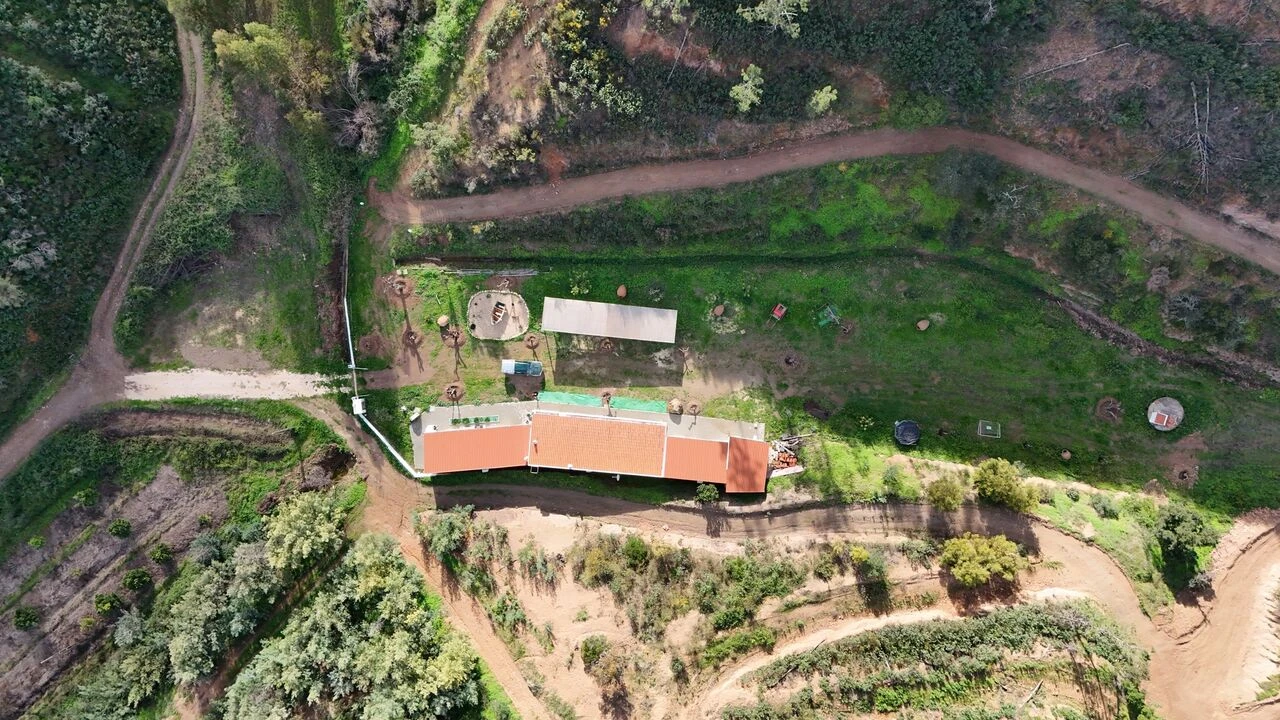 Quinta T2 para Venda em Alferce Foto 38