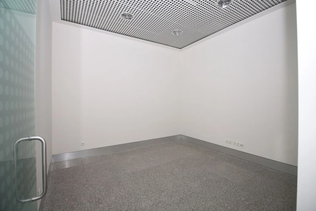 Loja para Venda em Quarteira Foto 8