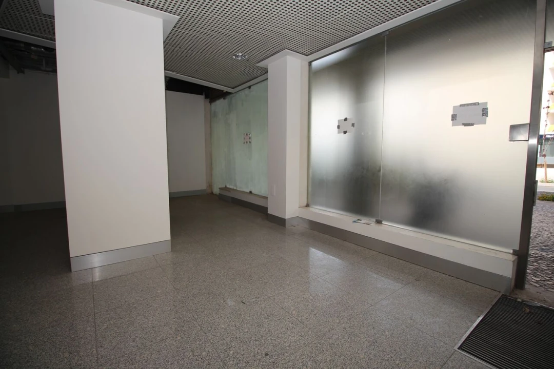 Loja para Venda em Quarteira Foto 22