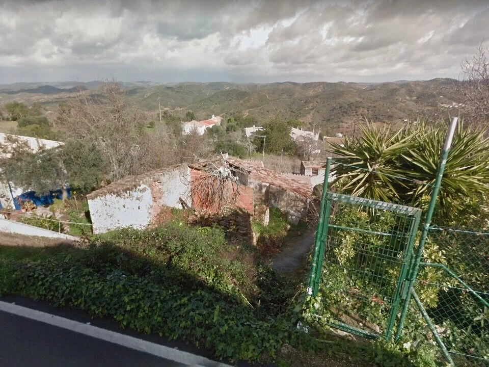 Moradia T1 para Venda em Alte Foto 27