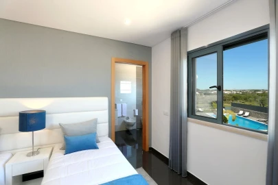 Moradia T10 para Venda em Albufeira e Olhos de Água