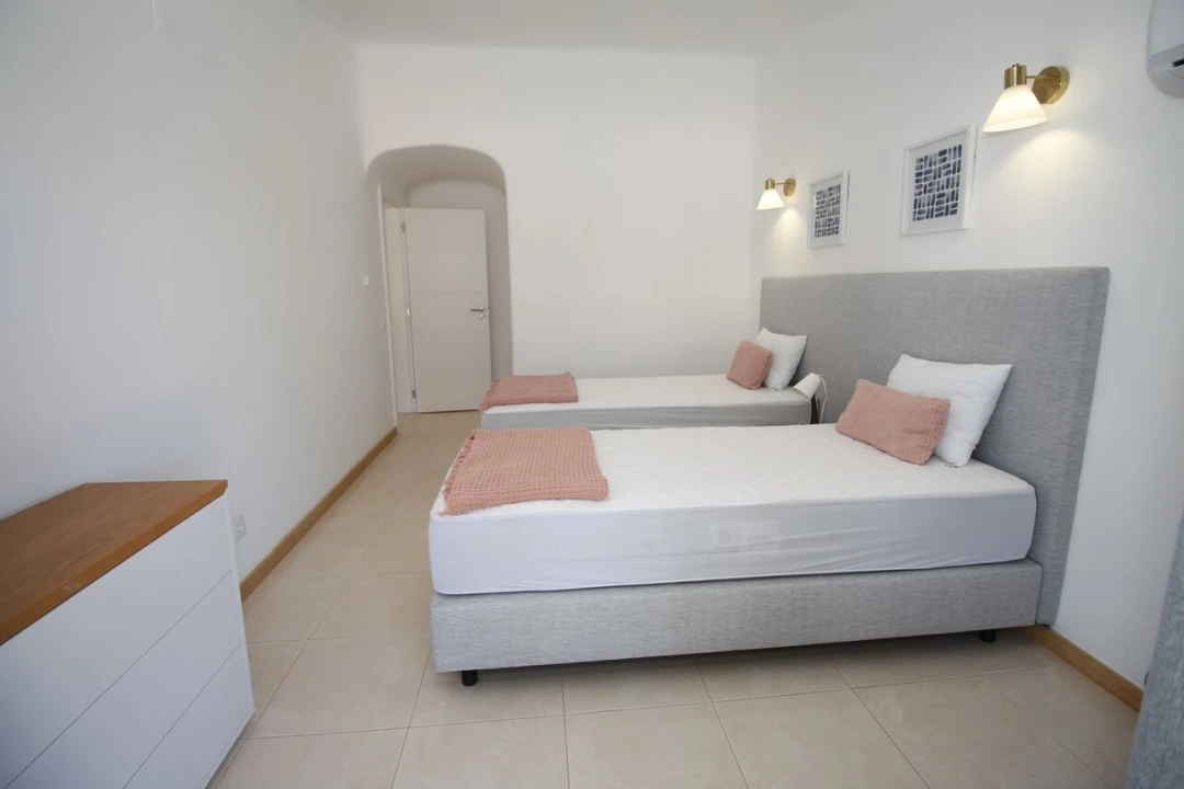 Moradia T4 para Venda em Albufeira e Olhos de Água Foto 21
