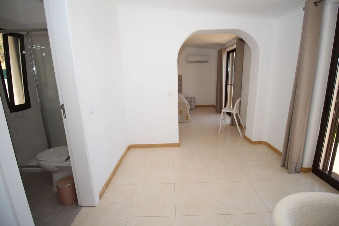 Moradia T4 para Venda em Albufeira e Olhos de Água Foto 23