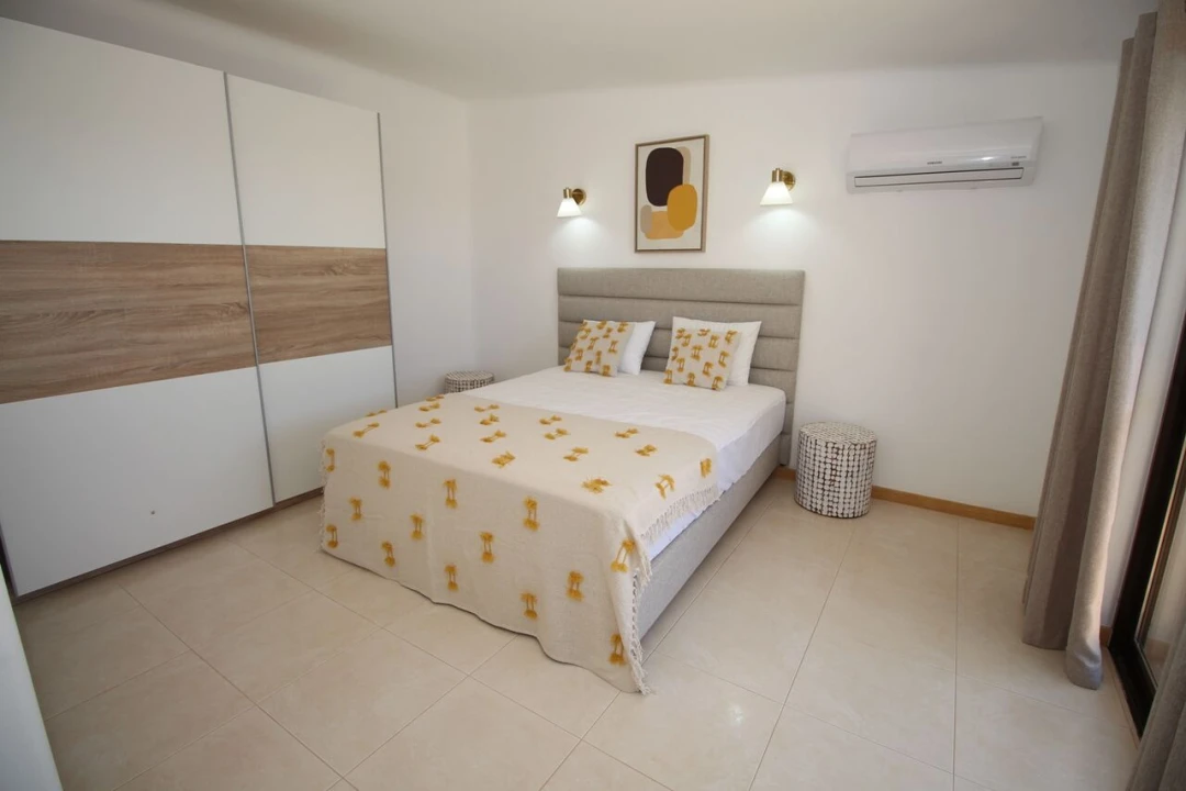 Moradia T4 para Venda em Albufeira e Olhos de Água Foto 24