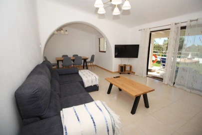 Moradia T4 para Venda em Albufeira e Olhos de Água