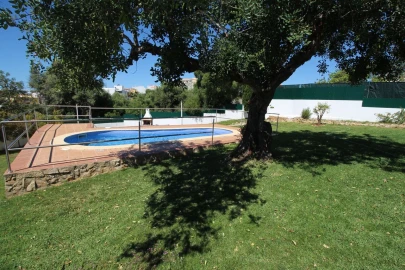 Moradia T4 para Venda em Albufeira e Olhos de Água