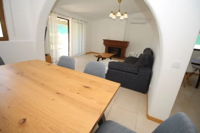 Moradia T4 para Venda em Albufeira e Olhos de Água