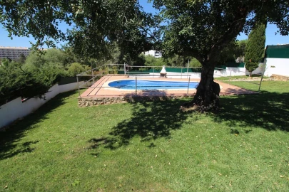 Moradia T4 para Venda em Albufeira e Olhos de Água