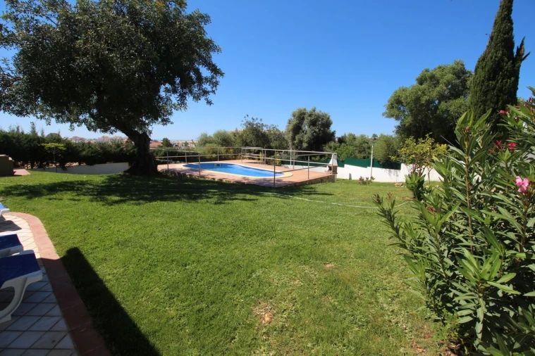Moradia T4 para Venda em Albufeira e Olhos de Água Foto 27