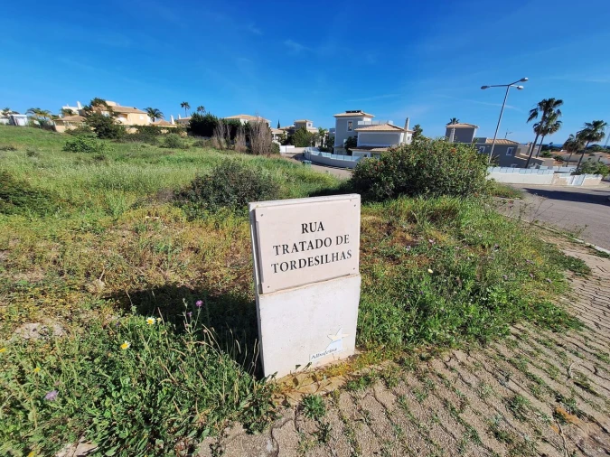 Terreno para Venda em Albufeira e Olhos de Água Foto 9