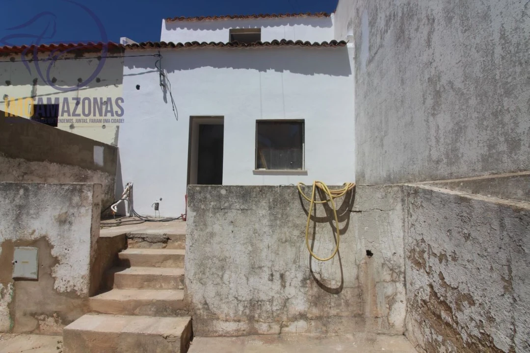 Moradia T4 para Venda em Silves Foto 1