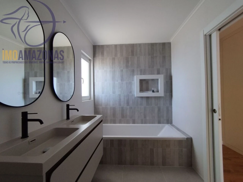 Moradia T3 para Venda em Alcantarilha e Pêra Foto 32