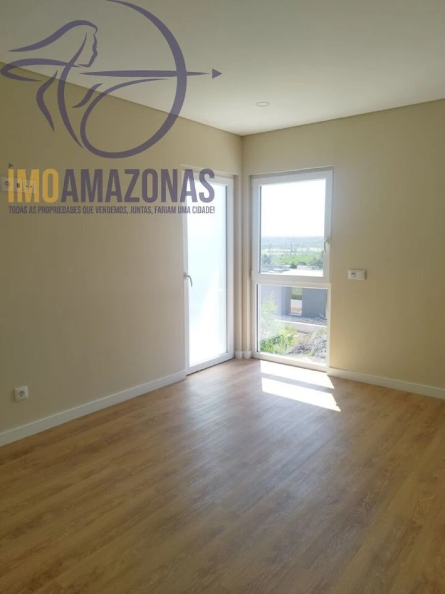 Moradia T3 para Venda em Alcantarilha e Pêra Foto 40