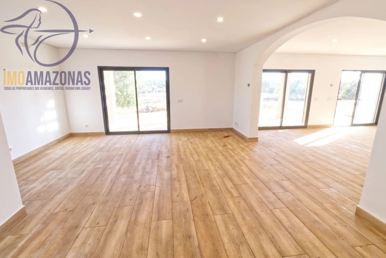 Moradia T3 para Venda em São Bartolomeu de Messines Foto 10