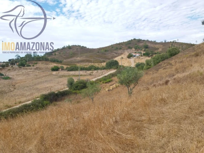 Moradia T3 para Venda em São Marcos da Serra Foto 6