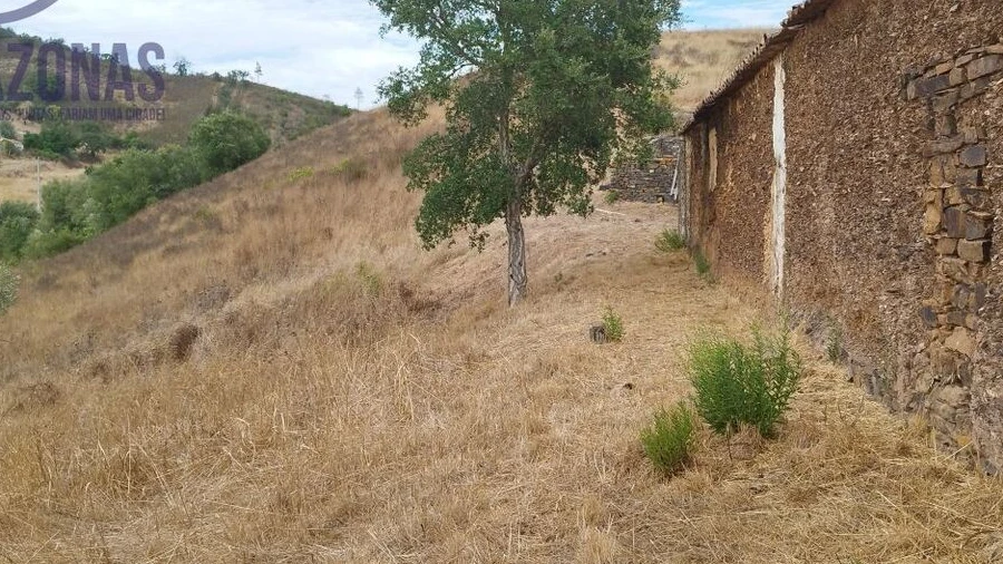 Moradia T3 para Venda em São Marcos da Serra
