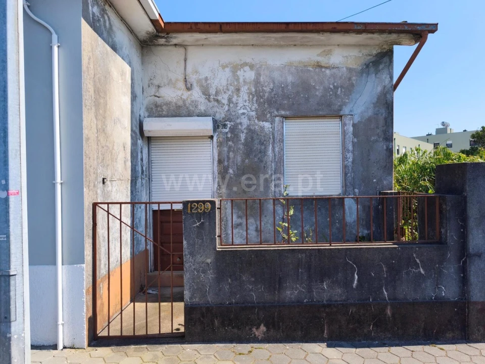 Moradia T2 para Venda em Avintes Foto 4