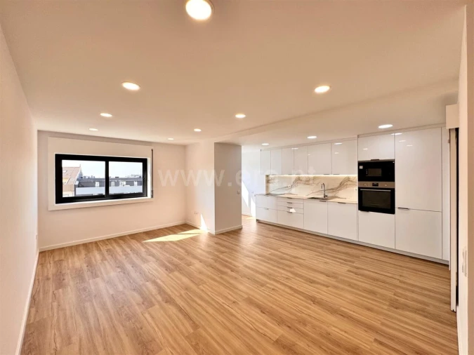 Apartamento T2 para Venda em Paranhos Foto 2