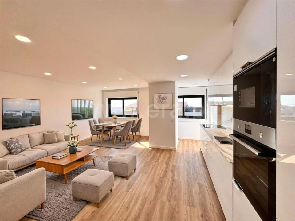 Apartamento T2 para Venda em Paranhos Foto 2