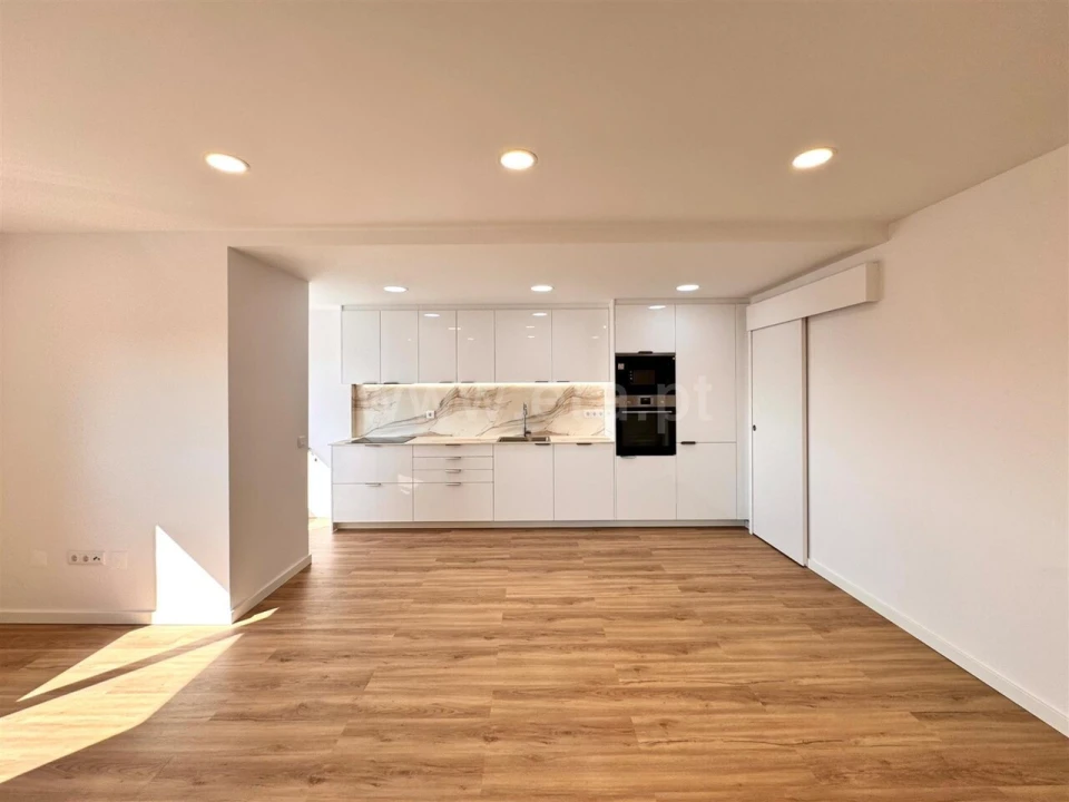 Apartamento T2 para Venda em Paranhos Foto 1