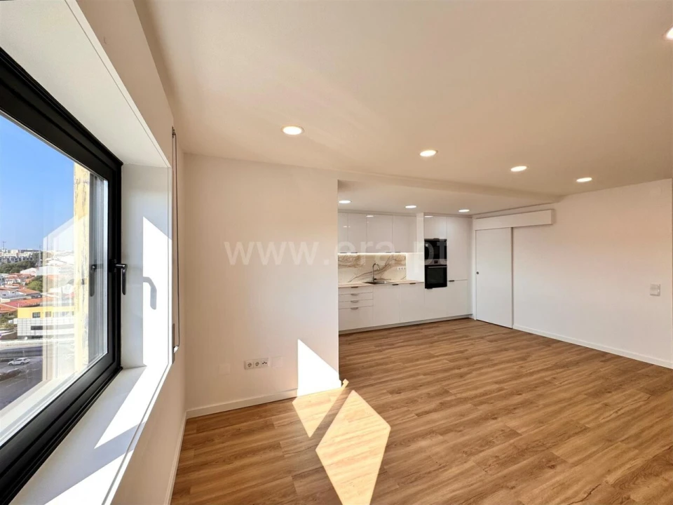 Apartamento T2 para Venda em Paranhos Foto 4