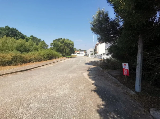 Terreno para Venda em Avintes Foto 2